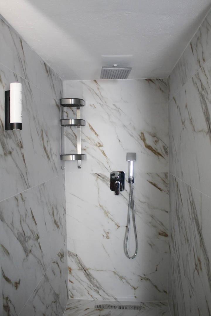 Down Town Luxurious Apartments 6 알렉산드로폴리스 외부 사진